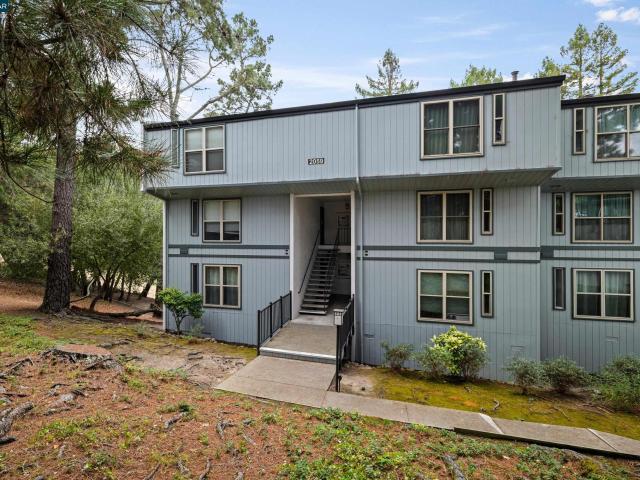 2059 Ascot Dr 108
