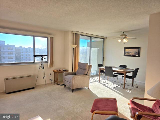 2059 Huntington Avenue # 903