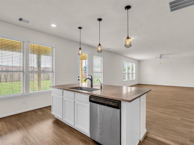 20519 Pembridge Green Drive