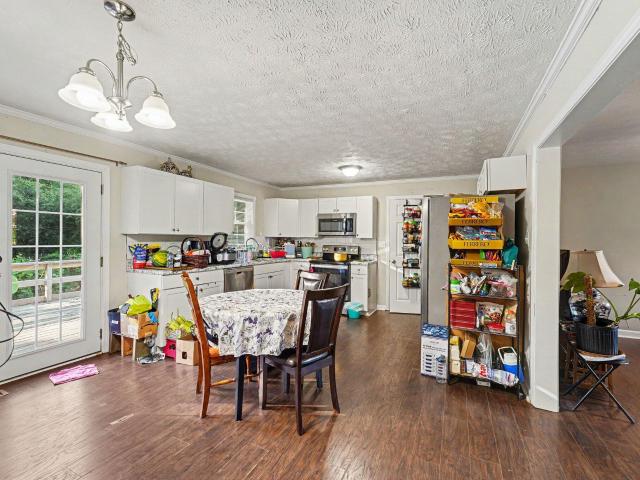 2052 Mango Circle