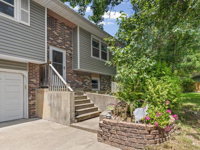 2052 n northwest ct