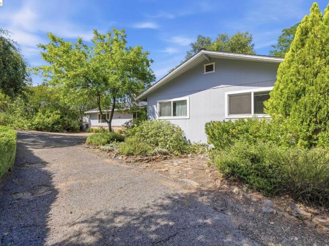 20530 Deerfield Dr