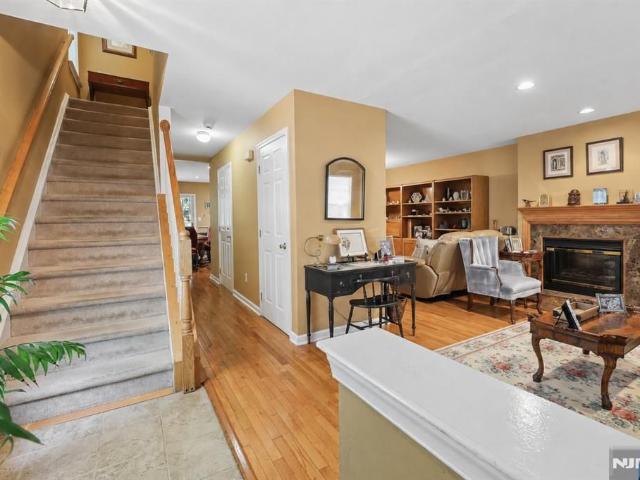 2053 Charles Court, Mahwah, US, NJ