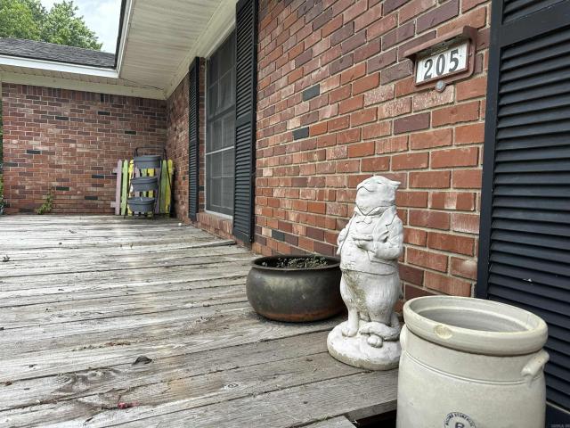 205 3RD Avenue