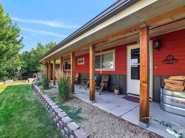 205 1/2 N Galena