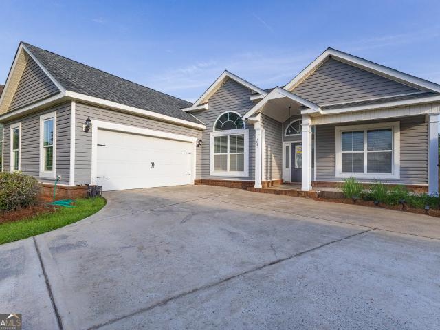 205 Courthouse Lane