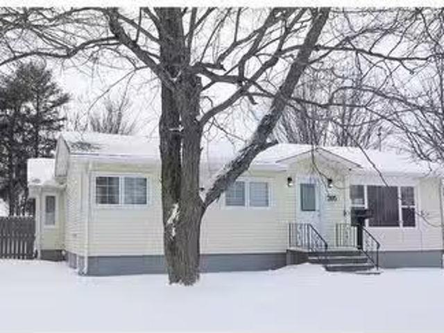 205 Canterbury Ave, Riverview, NB, E1B 2R6 house for sale L.