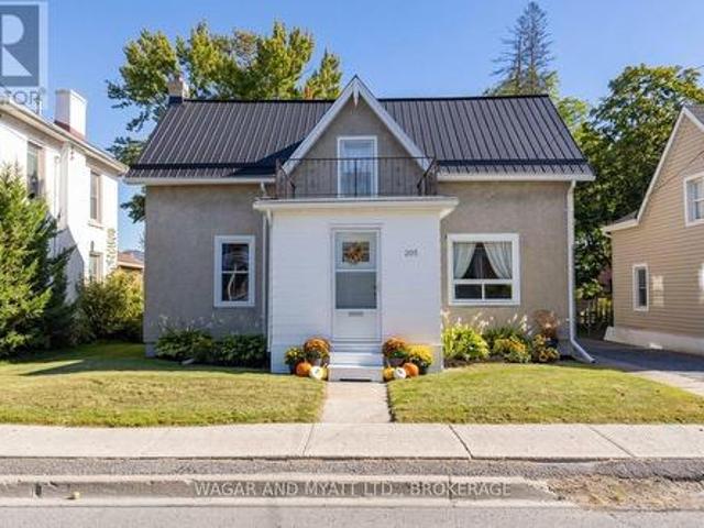 205 Centre Street N, Greater Napanee, ON, K7R 1N7 house for sale | Listing ID X13817 | Royal LePage