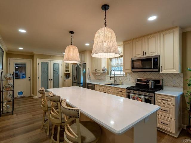205 Clubhouse Dr
