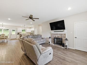 205 Clover Cove