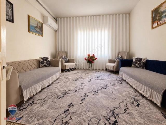 205 Bayraklı Yamanlar Mah. Çift Cepheli, Ferah 2+1 Satılık Daire