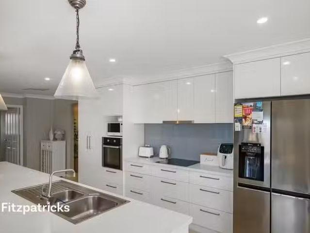 205 Dukes Road, Lake Albert, NSW 2650