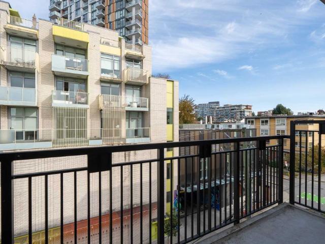 205 E 10th Ave 4th Floor, Vancouver