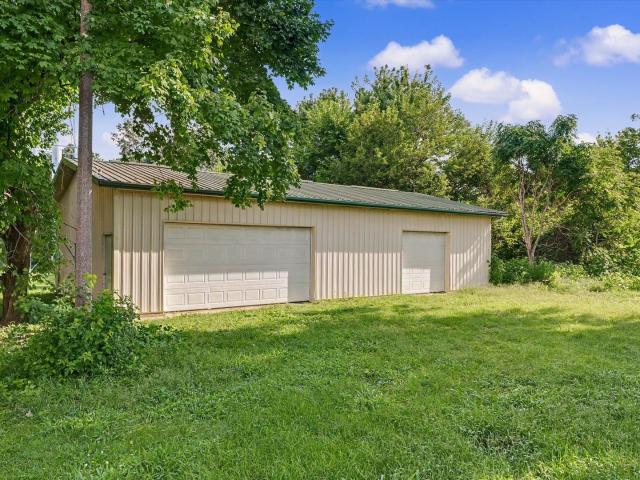 205 E Holloway Street