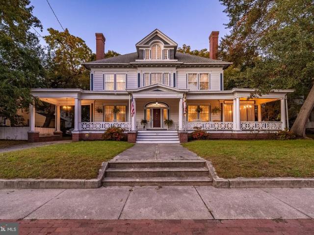 205 E Isabella Street
