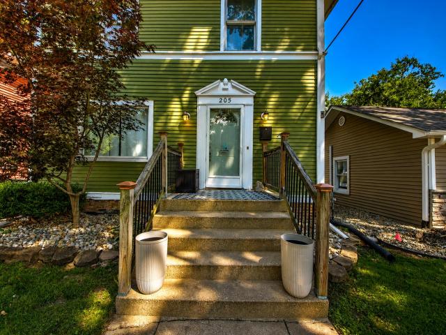 205 E Jefferson Avenue