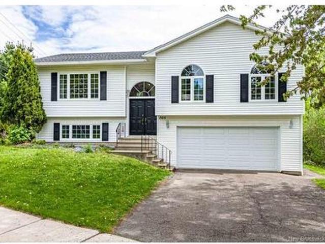 205 Kimble Dr, Fredericton, NB, E3B 6L3 house for sale | Listing ID NB140443 | Royal LePage