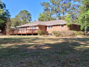 205 Lakeside Drive