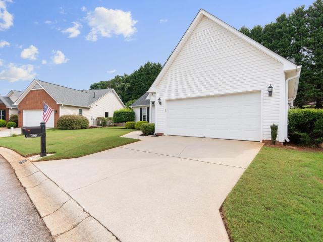 205 Lexington Place Way