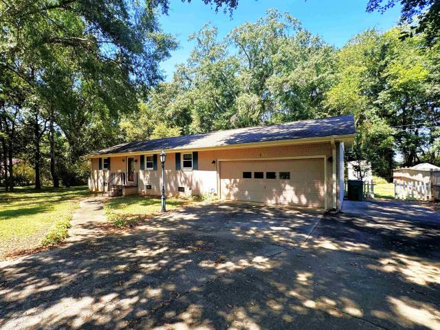205 Maple St