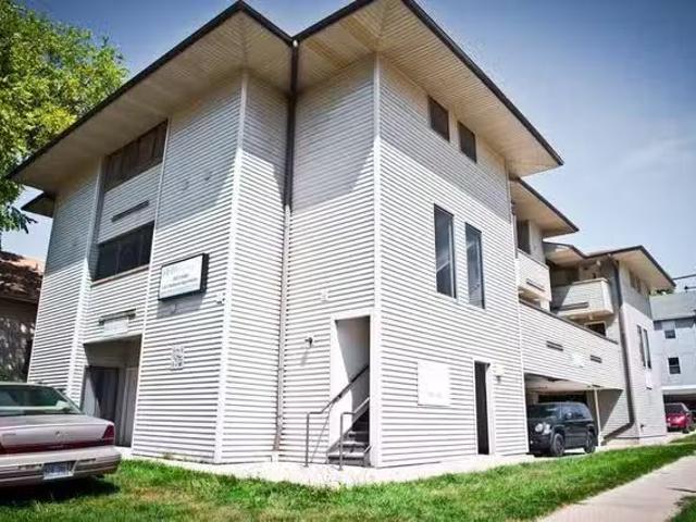 205 S Sixth Street