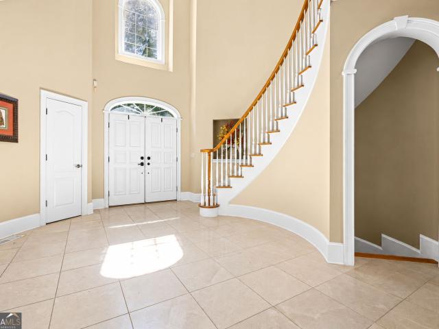 205 Standing Oak Place