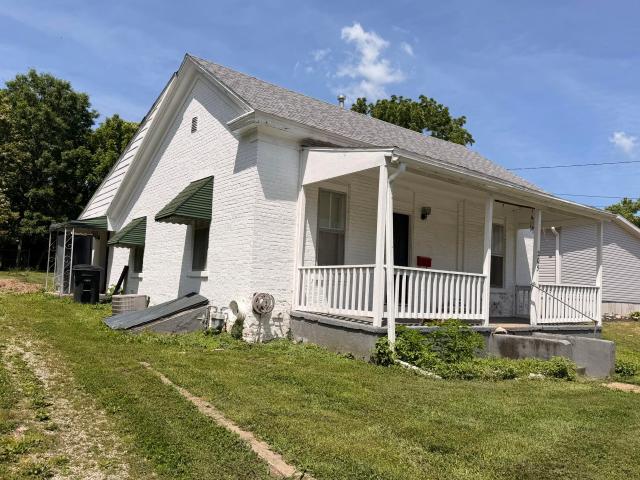 205 W 2ND ST