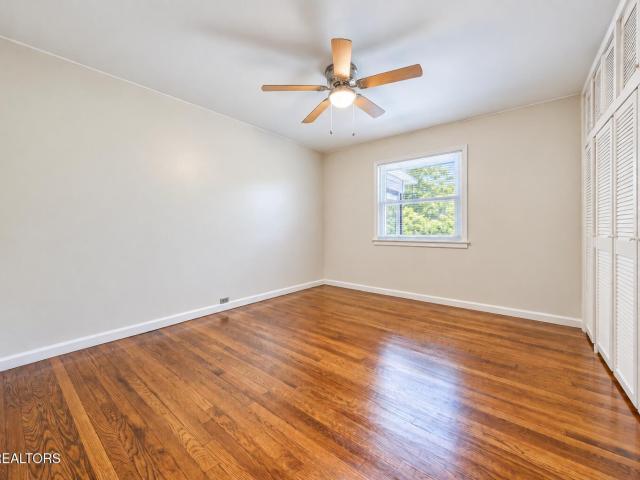 205 W Fairview Rd