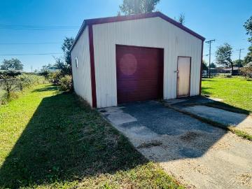 205 W Riverside