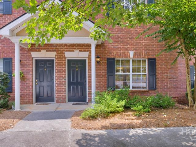 205 Woodstone Drive # 8