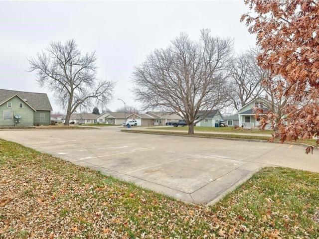 205 Timberview Circle, Pella, IA