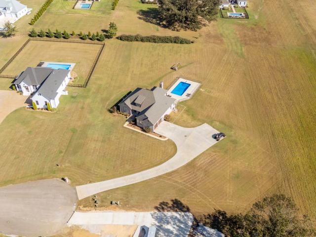 205 twin fork ln