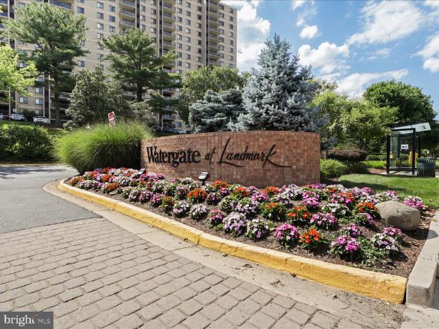 205 Yoakum Parkway # 216