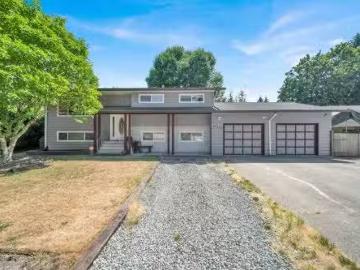 Greater Vancouver - Garden, Parking, Fireplace