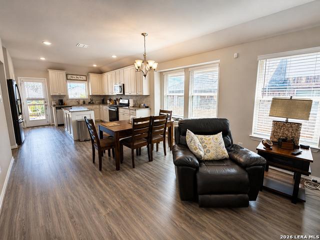 2068 Cowan Dr