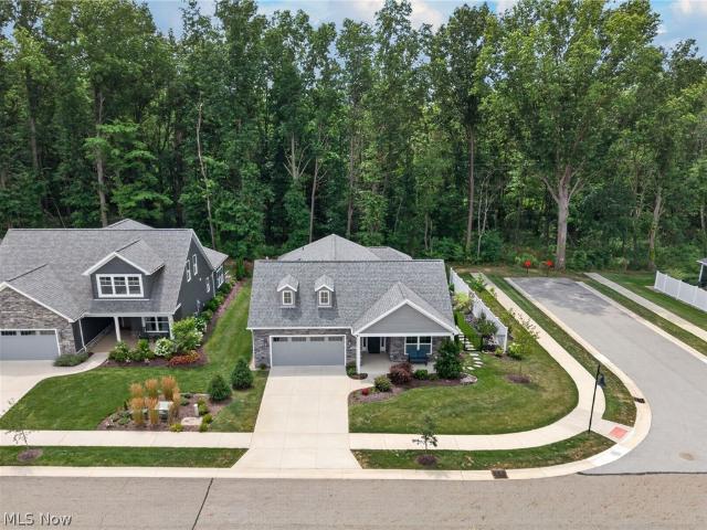 2060 Hawthorn Court