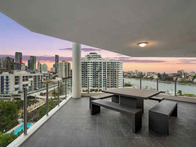 206/1 O'Connell Street, KANGAROO POINT, QLD 4169