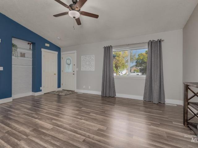 2061 Shelley Dr
