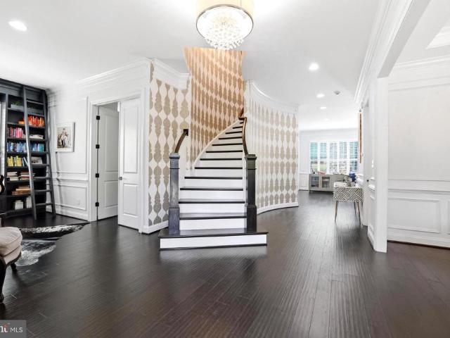 20623 Holyoke Drive