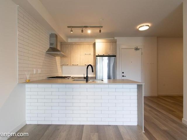 206 1012 Auckland Street, New Westminster