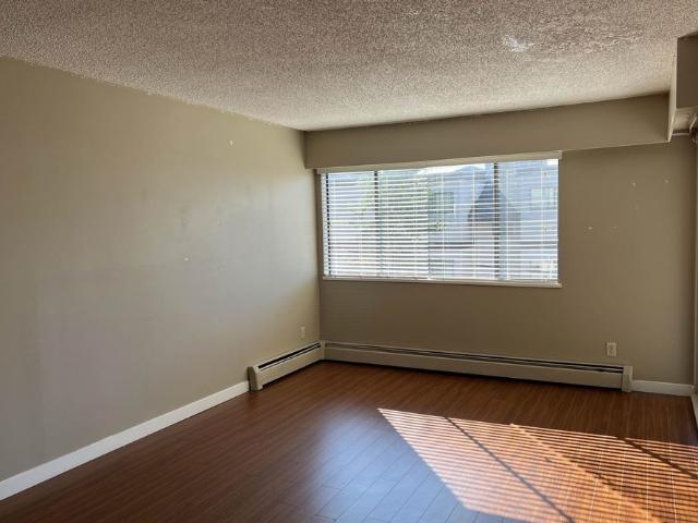 206 1285 Martin Street, White Rock