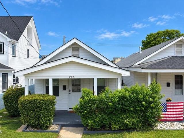 206 16th Ave, Belmar, NJ 07719