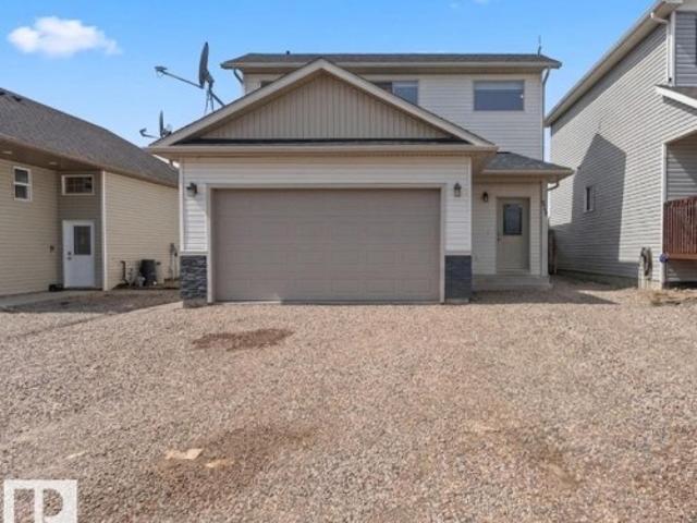 206 26 Street, Cold Lake, AB, T9M 0E3 house for sale | Listing ID E4485 | Royal LePage