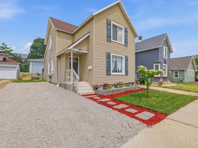 206 4th Street