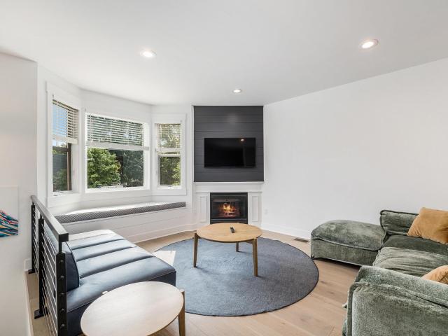 206 Boardman Avenue