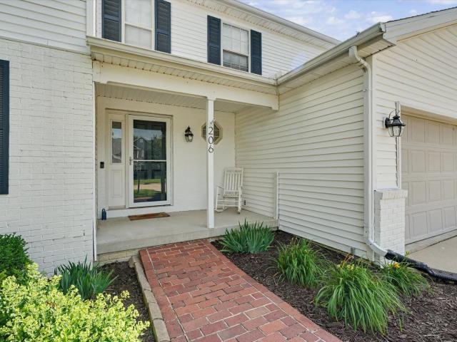 206 E Tomaras Avenue