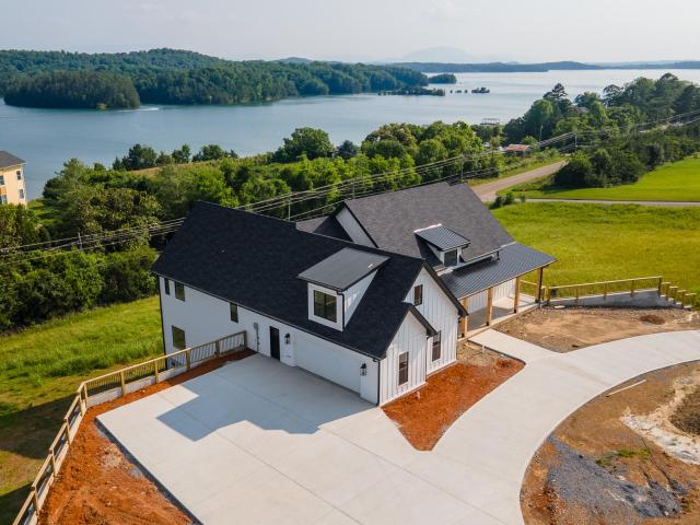 206 Eagle View Drive
