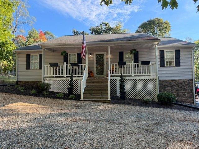 206 Erin Dr, Madison Heights, VA 24572