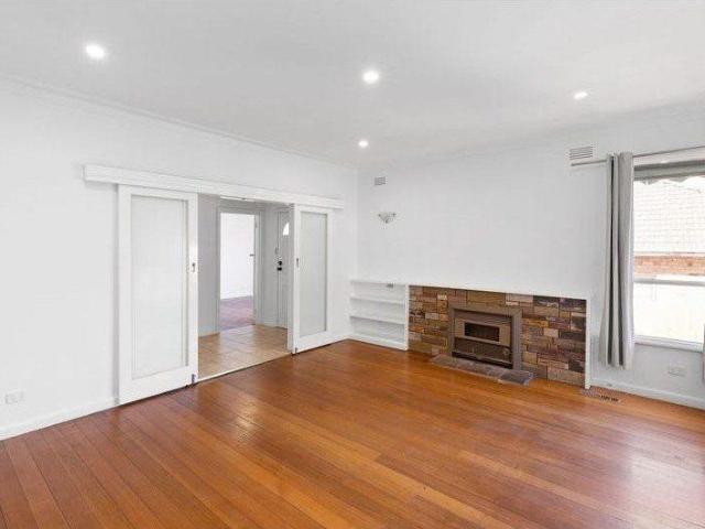206 Lower Plenty Road, Rosanna