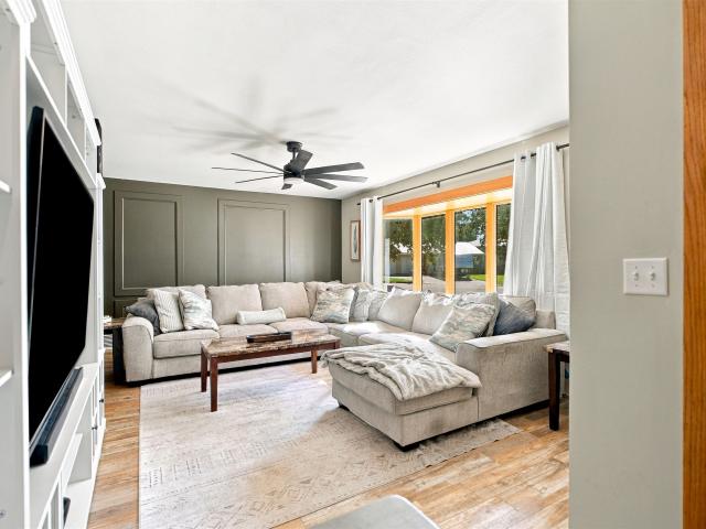 206 lakeside drive